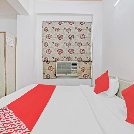 Oyo 27695 Hotel Relation Kanpur Exterior foto