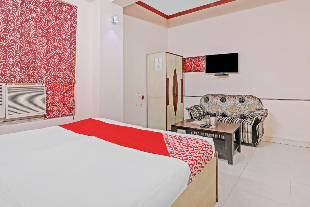 Oyo 27695 Hotel Relation Kanpur Exterior foto