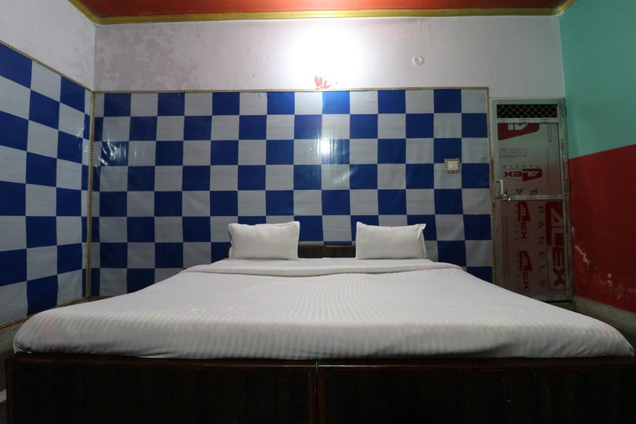 Oyo 27695 Hotel Relation Kanpur Exterior foto