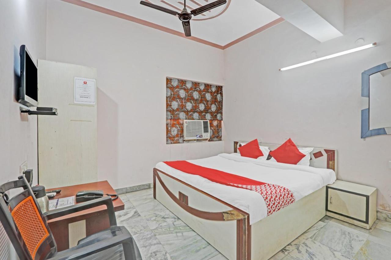 Oyo 27695 Hotel Relation Kanpur Exterior foto